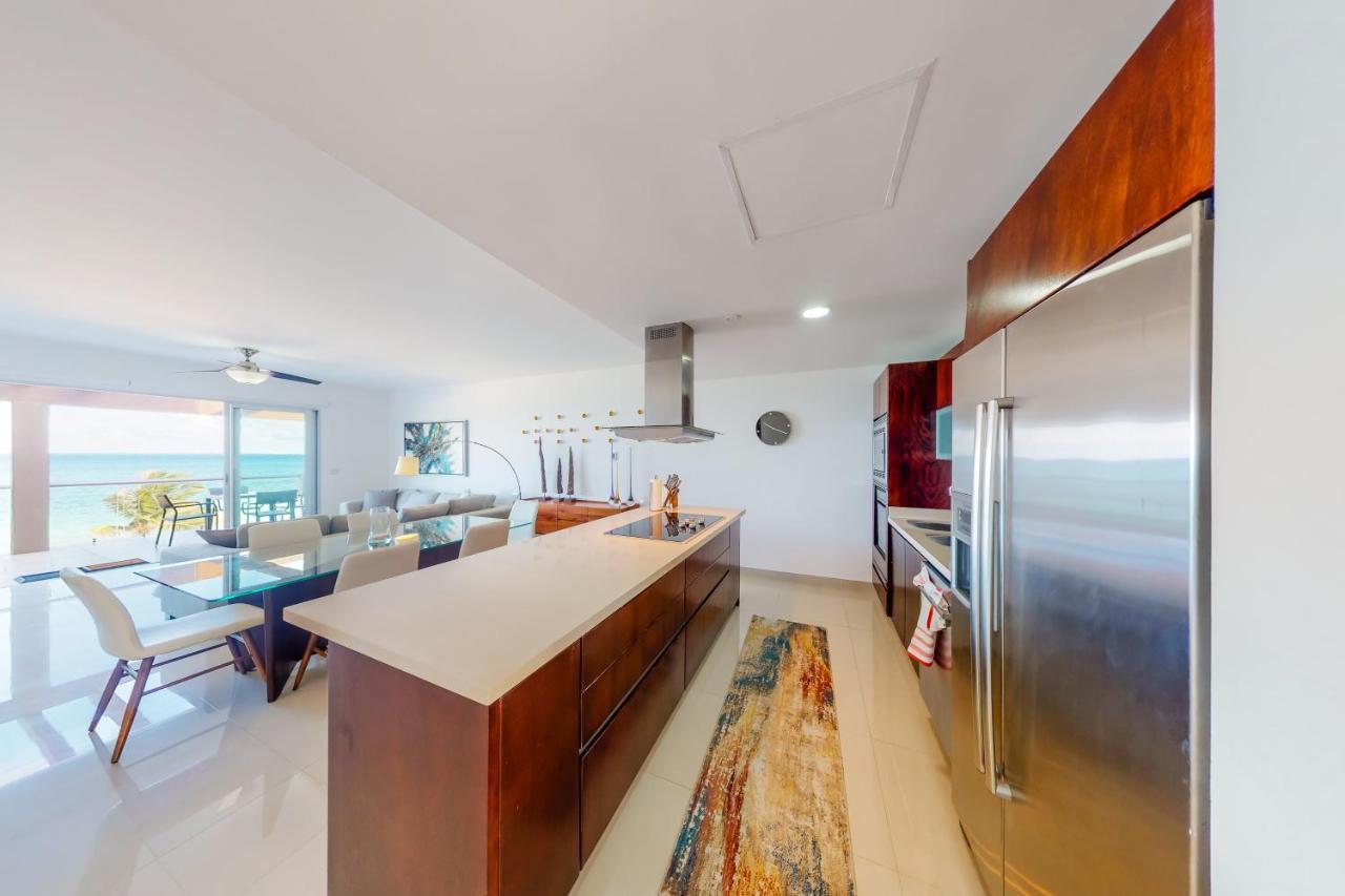 Casa Altamar Penthouse Oceanfront 123 Norte @ Mareazul Beachfront Apartment