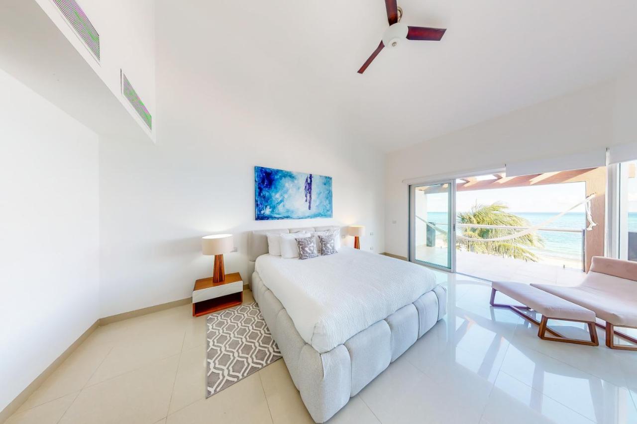 Casa Altamar Penthouse Oceanfront 123 Norte @ Mareazul Beachfront Apartment Playa del Carmen