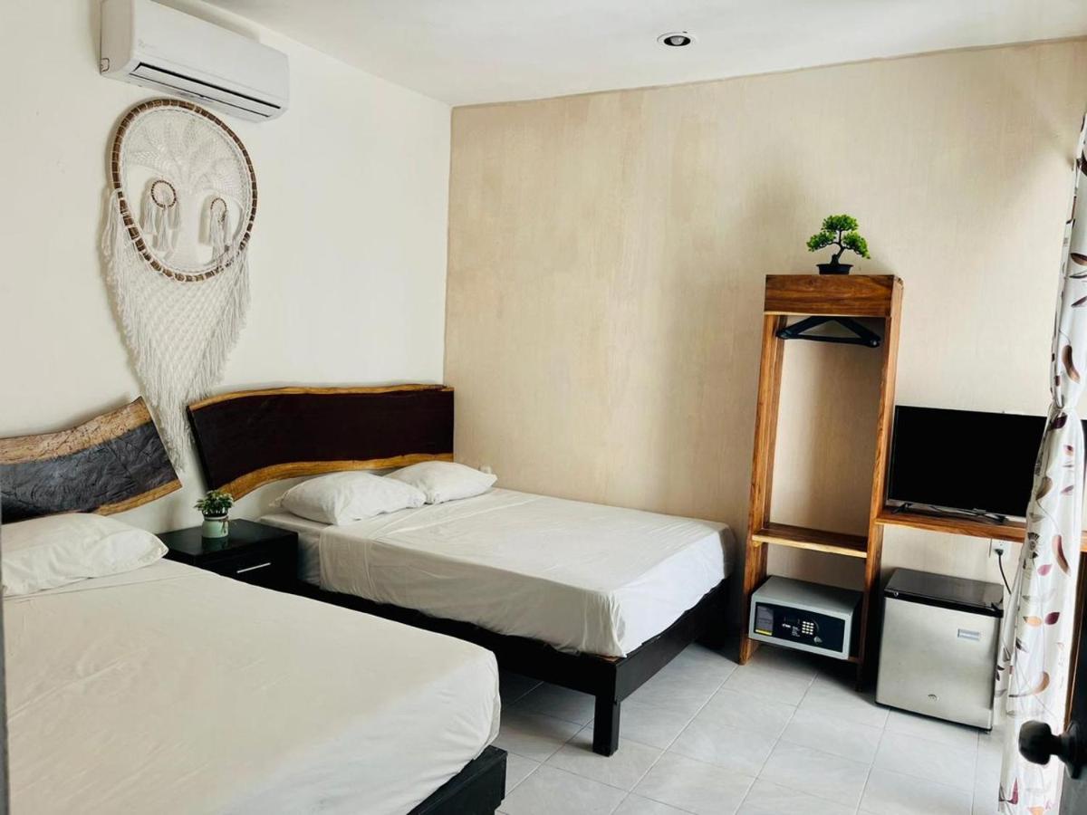 Khách sạn Ocean Boutique Suites 4*