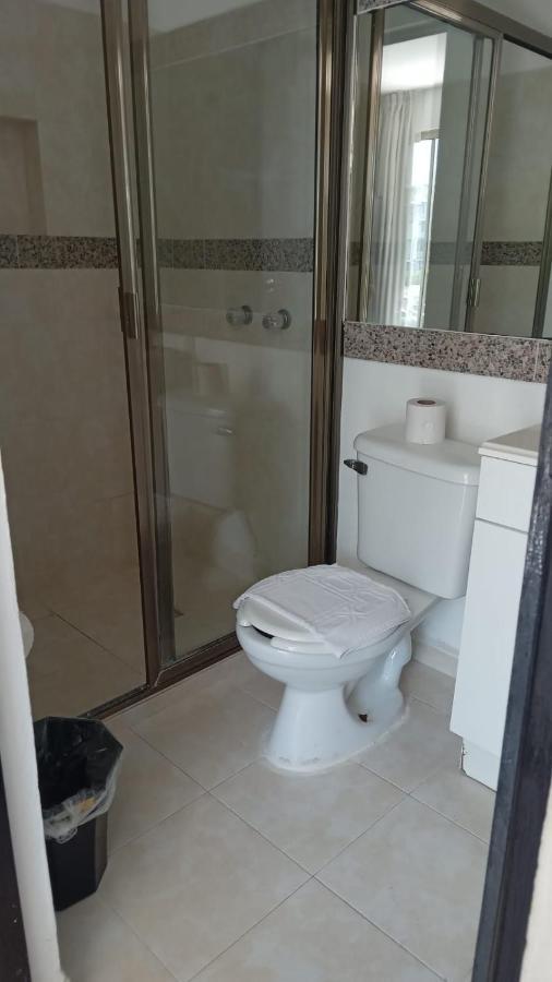 Khách sạn Ocean Boutique Suites 4*
