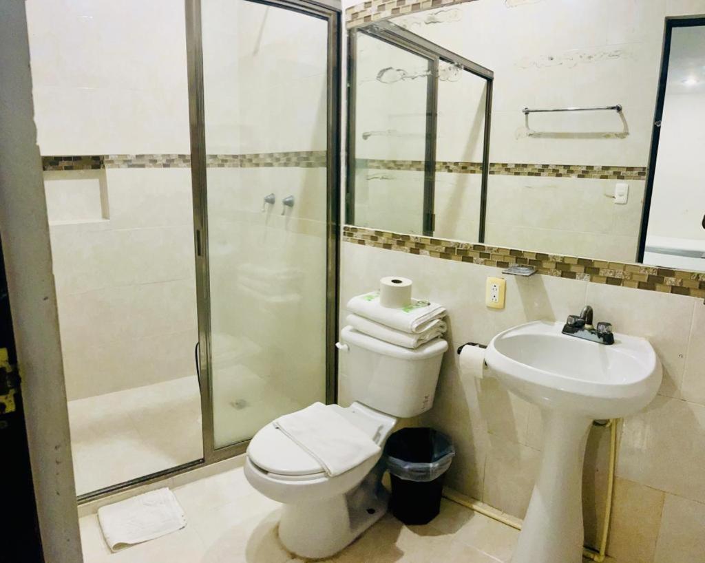 Ocean Boutique Suites Khách sạn