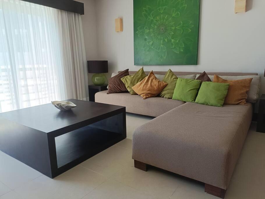Aldea Thai Beachfront Apartment *