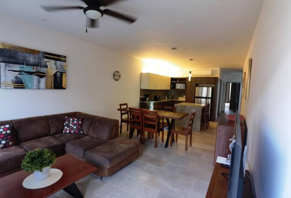 Paradise: 2 Bed 2 Bath Downtown * Playa del Carmen