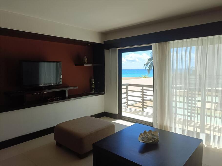 Aldea Thai Beachfront Apartment Playa del Carmen