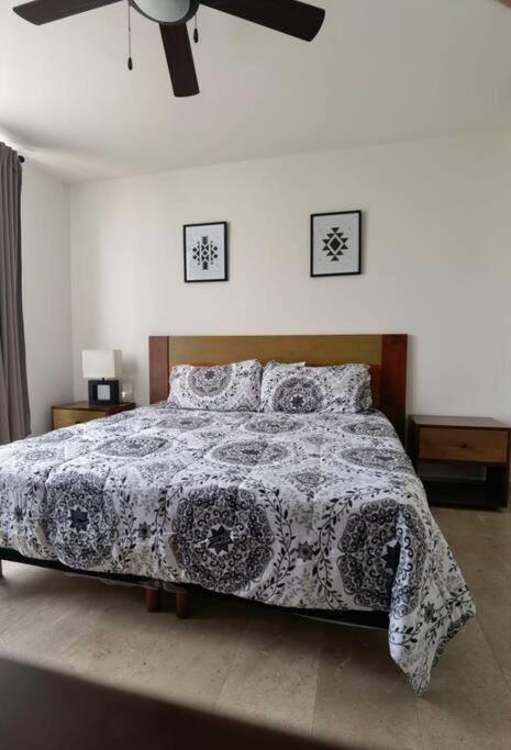 Paradise: 2 Bed 2 Bath Downtown *