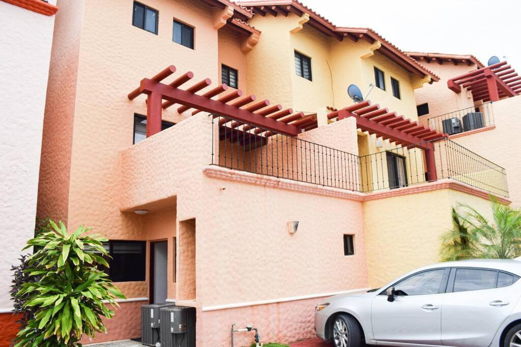 Villa Familiar En Exclusivo Playacar *