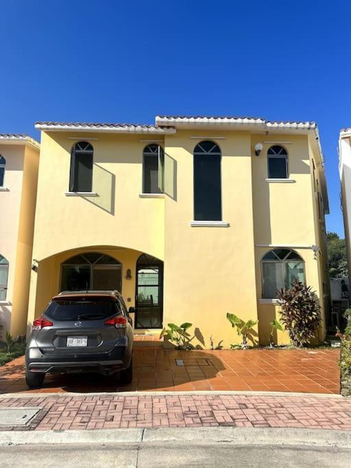 Hermosa Casa En Residencial Marbella Playa del Carmen