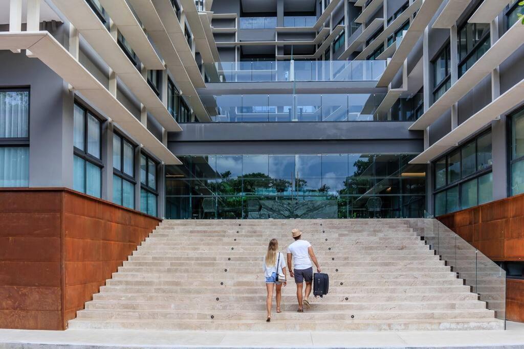 Casa Camaleon Luxury Condominium. Sea Views. Pools Apartment *