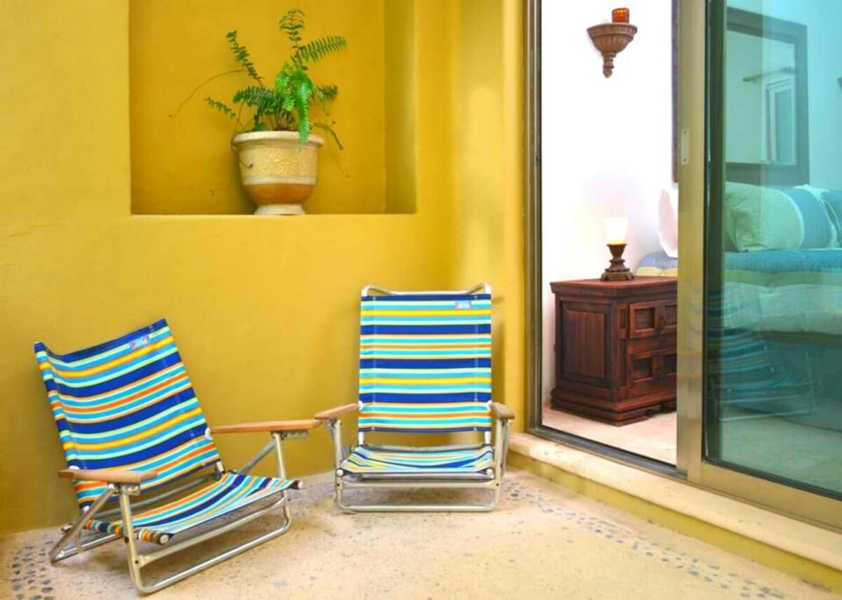 In Heart Of It All-steps To Town, Beach & 5th Ave! Apartamento