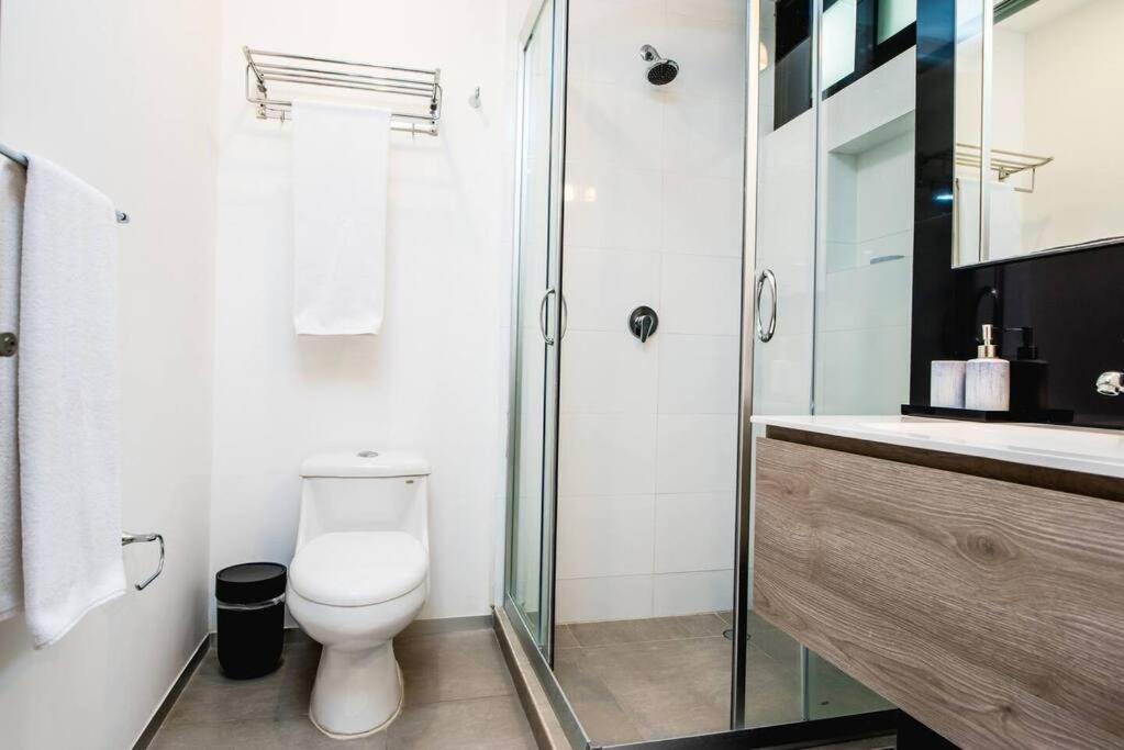 Excellent Location The Apartment *