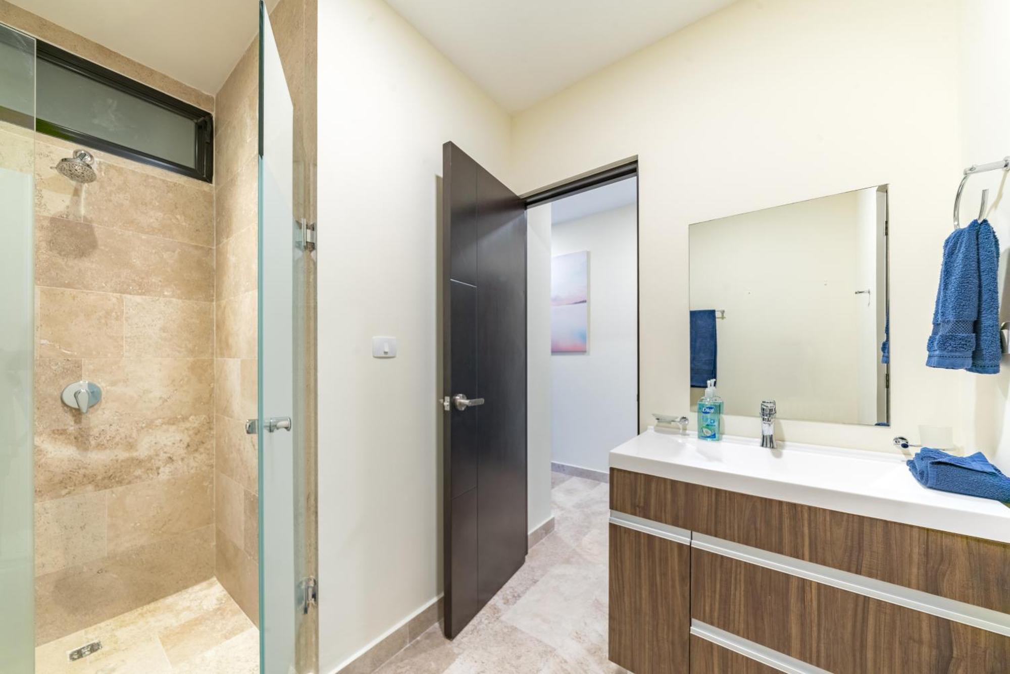 Veranda 210 - Downtown, - At Veranto With Rooftop Pool Apartment Playa del Carmen