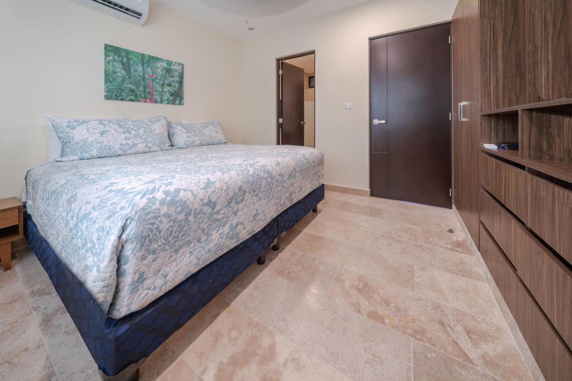 Veranda 210 - Downtown, - At Veranto With Rooftop Pool Apartment Playa del Carmen