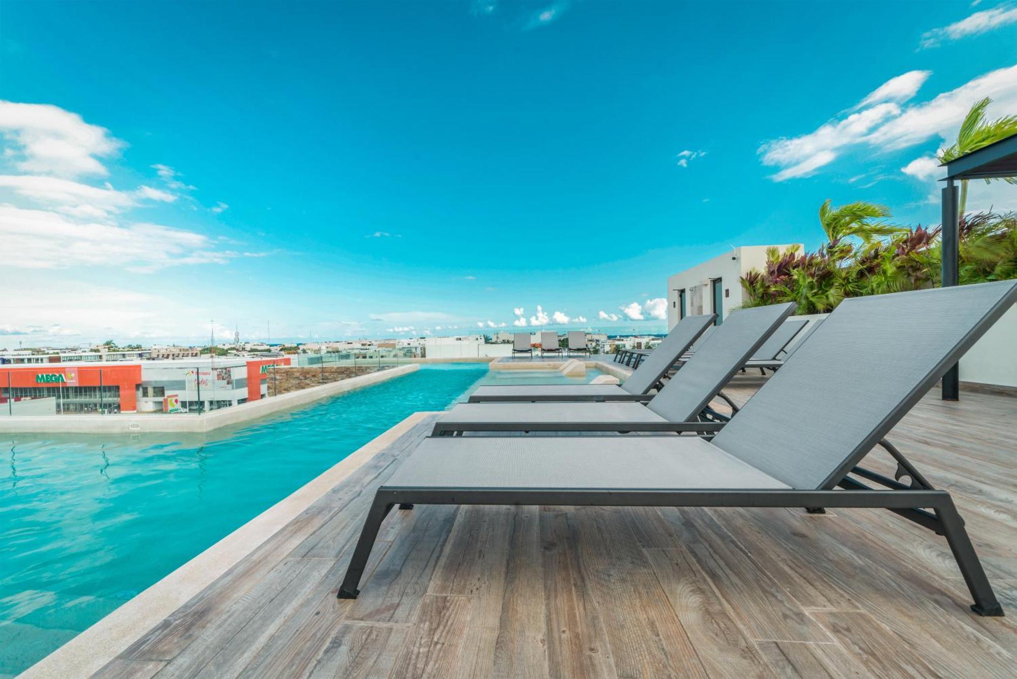Veranda 210 - Downtown, - At Veranto With Rooftop Pool * Playa del Carmen