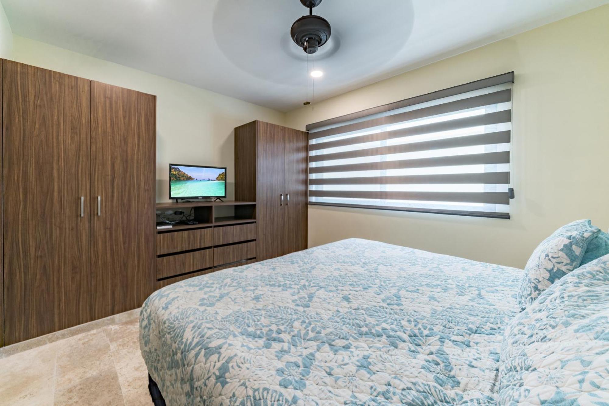 Veranda 210 - Downtown, - At Veranto With Rooftop Pool Apartment