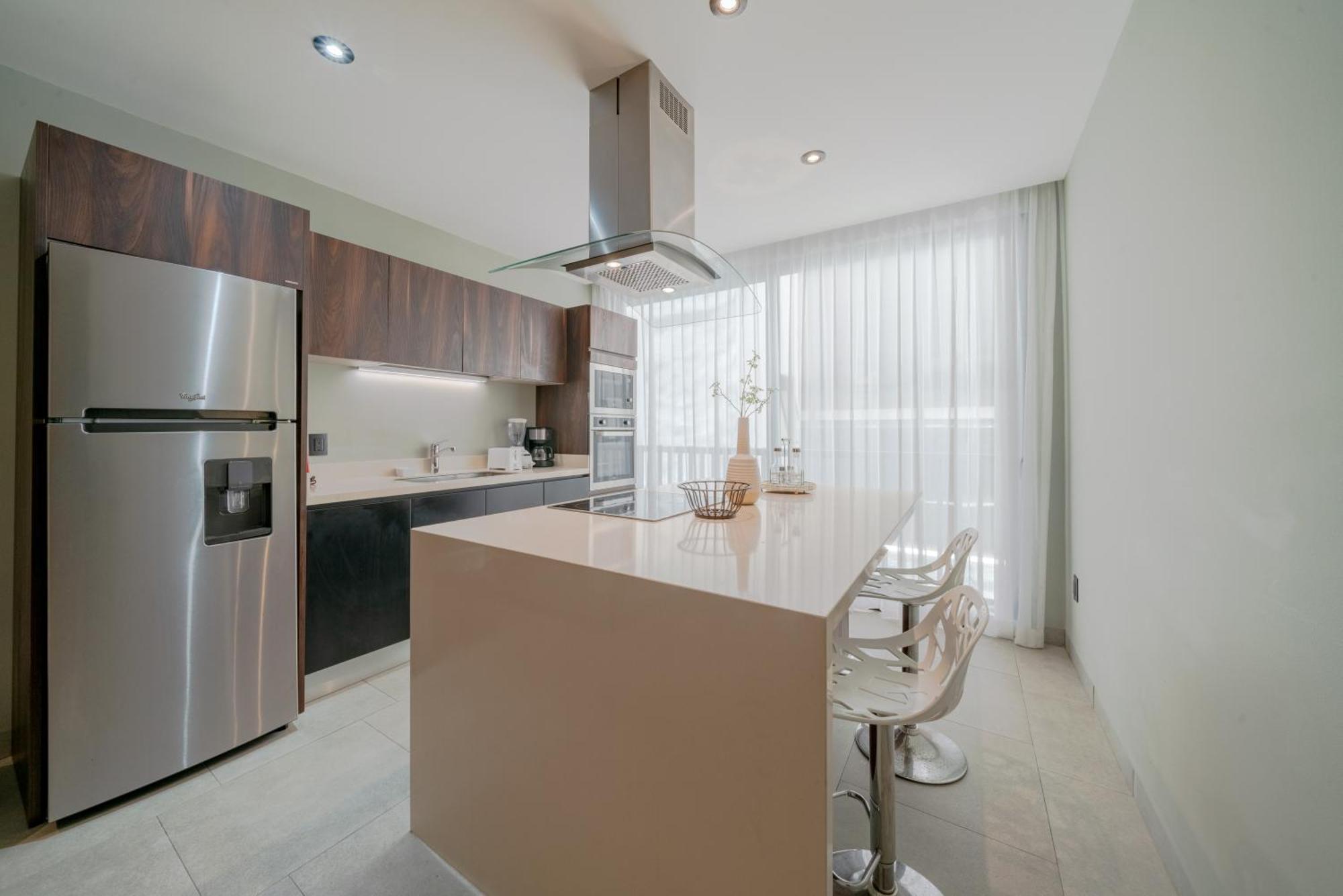 1 Bedroom With Rooftop Pool & Bar - At It Residences - Iris Apartment Playa del Carmen