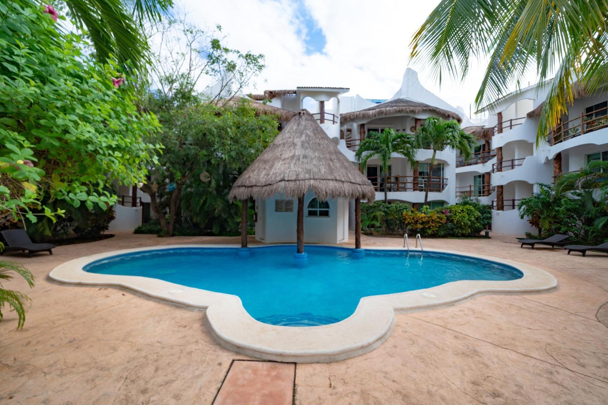 Nhà nghỉ 3 Bedroom With Pool - Lirios Playacar Phase Ll - Melrose Place *