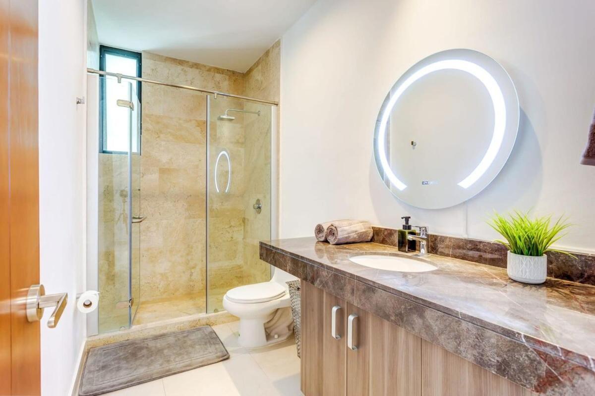 New Palmara With Pool And Paddle Court Gated Ferienhaus Playa del Carmen