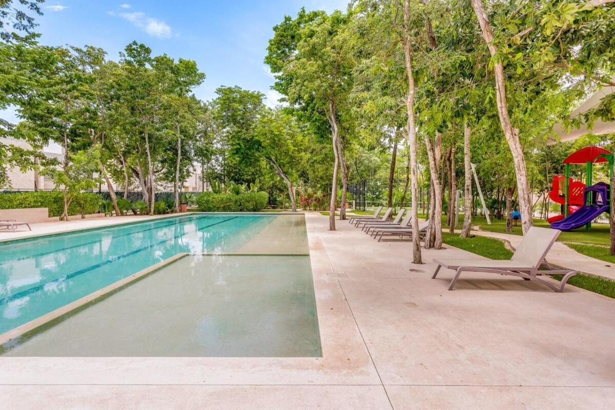 New Palmara With Pool And Paddle Court Gated Ferienhaus Playa del Carmen