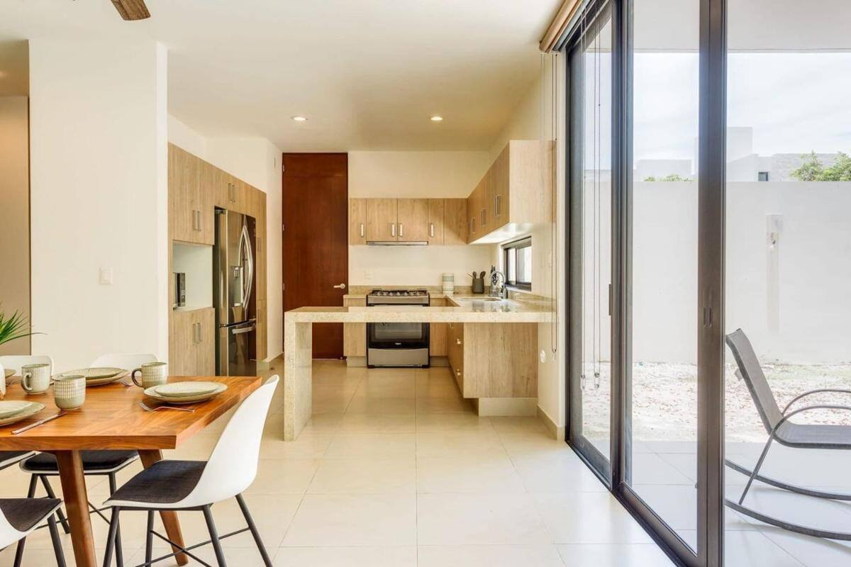 Ferienhaus New Palmara With Pool And Paddle Court Gated Playa del Carmen