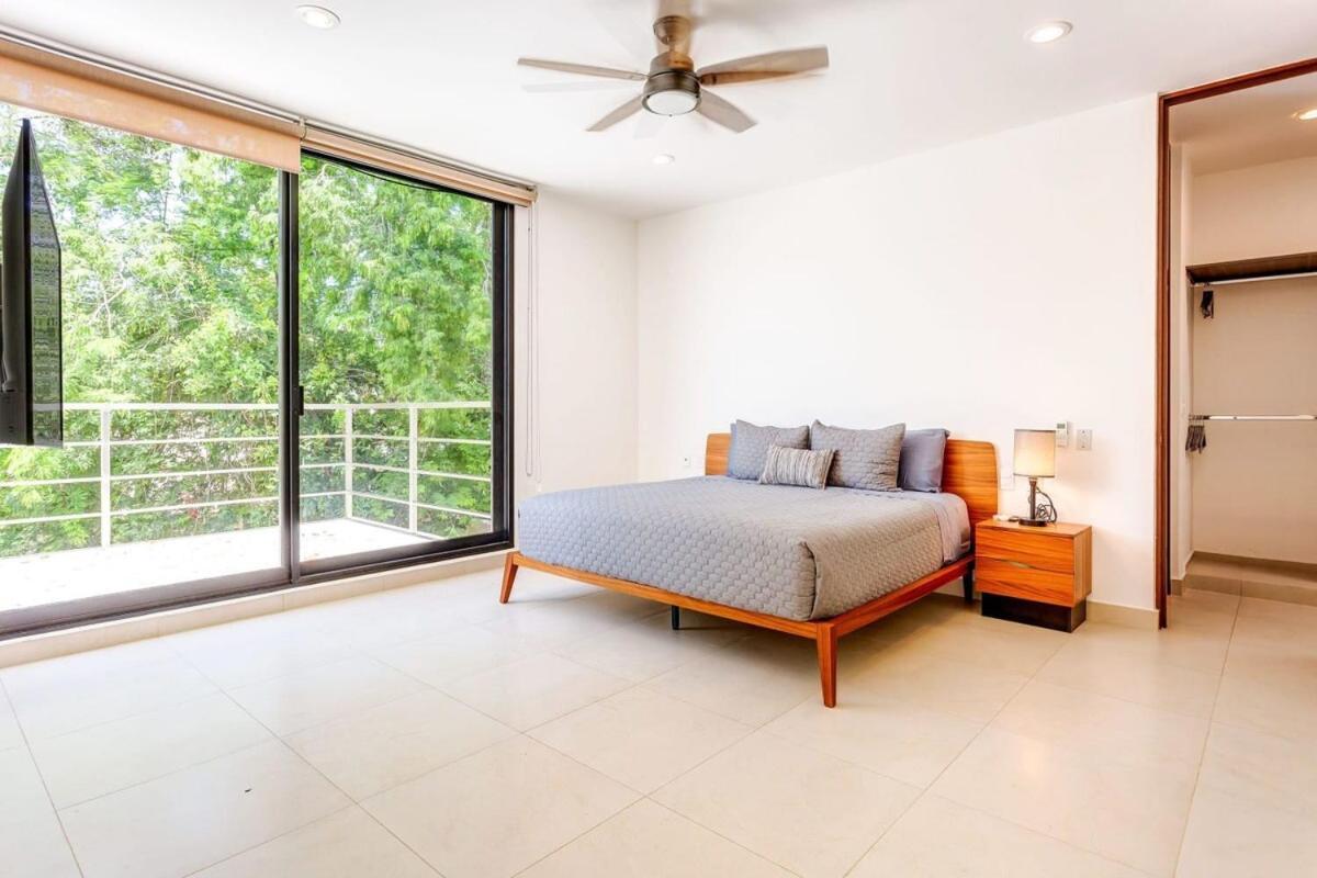 Ferienhaus New Palmara With Pool And Paddle Court Gated Playa del Carmen