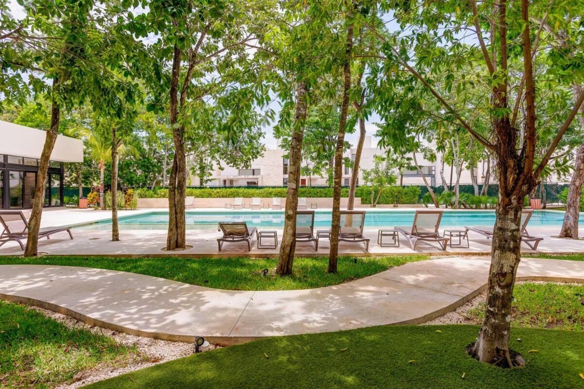 New Palmara With Pool And Paddle Court Gated Ferienhaus Playa del Carmen