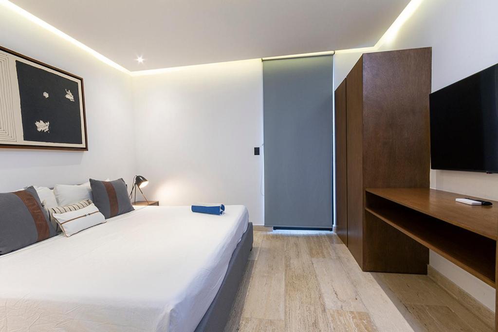 Great Location & Amazing Amenities *