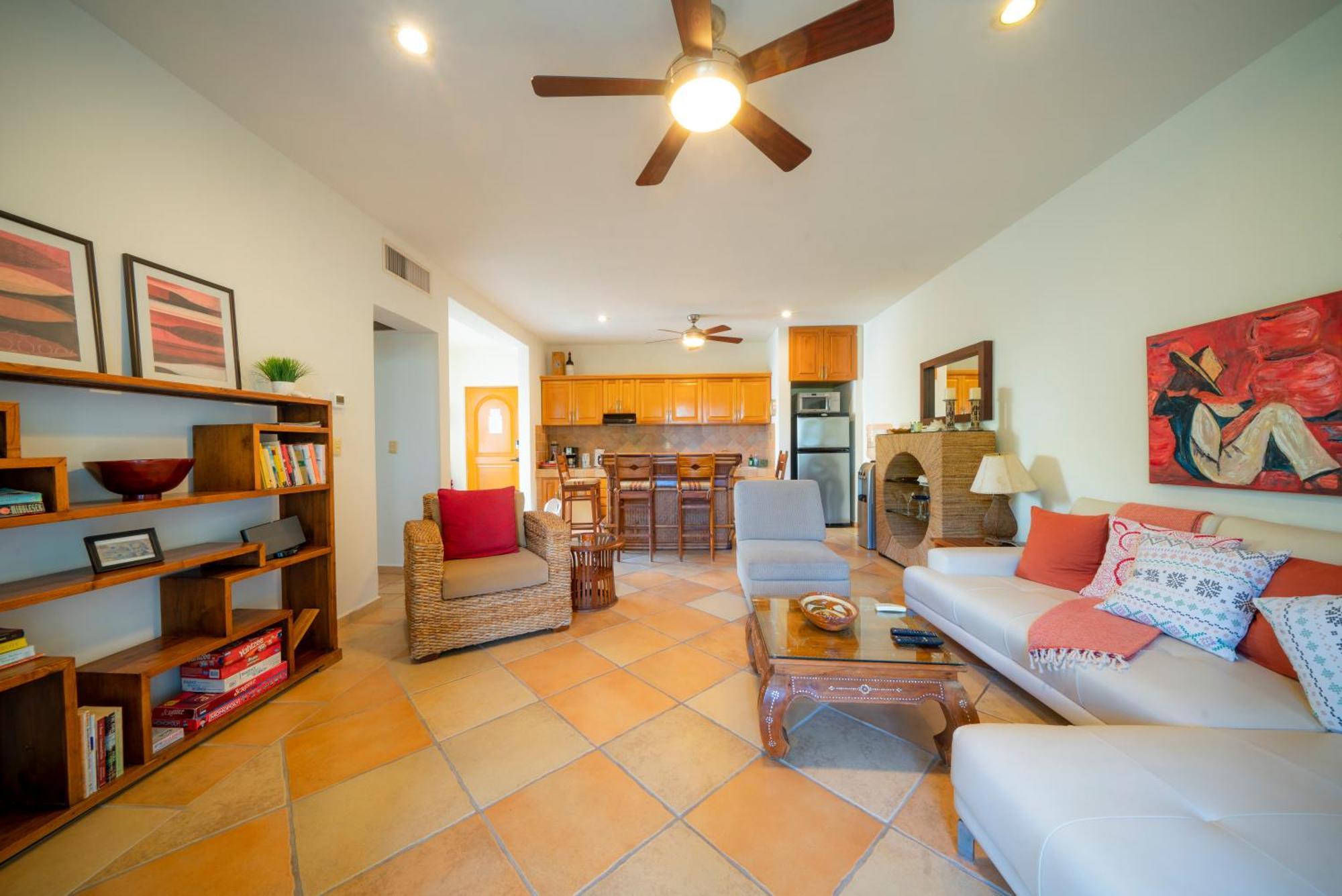 Apartment Classic On 5th Avenue , Steps From The - Mclaren Playa del Carmen