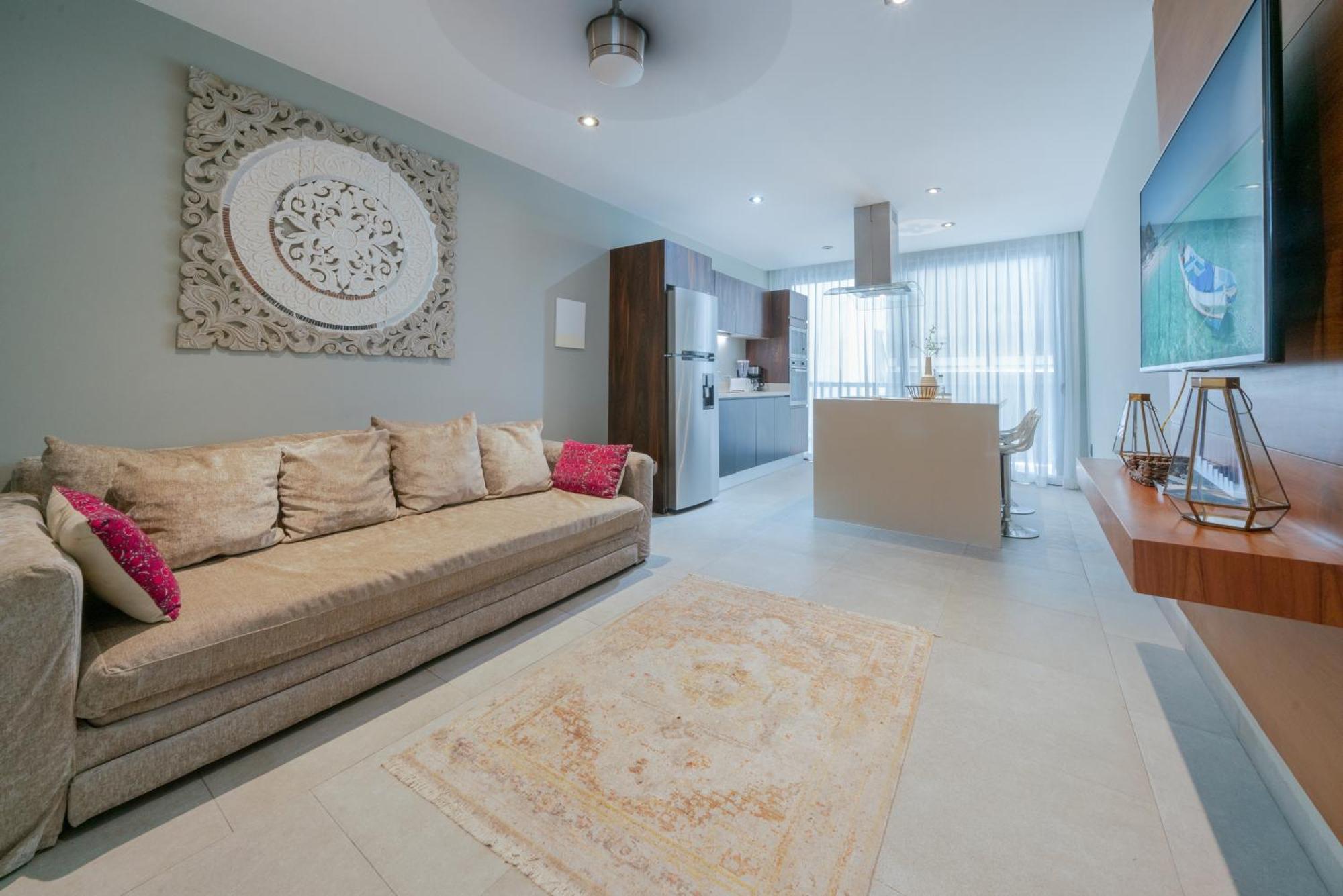 1 Bedroom With Rooftop Pool & Bar - At It Residences - Iris Apartment *