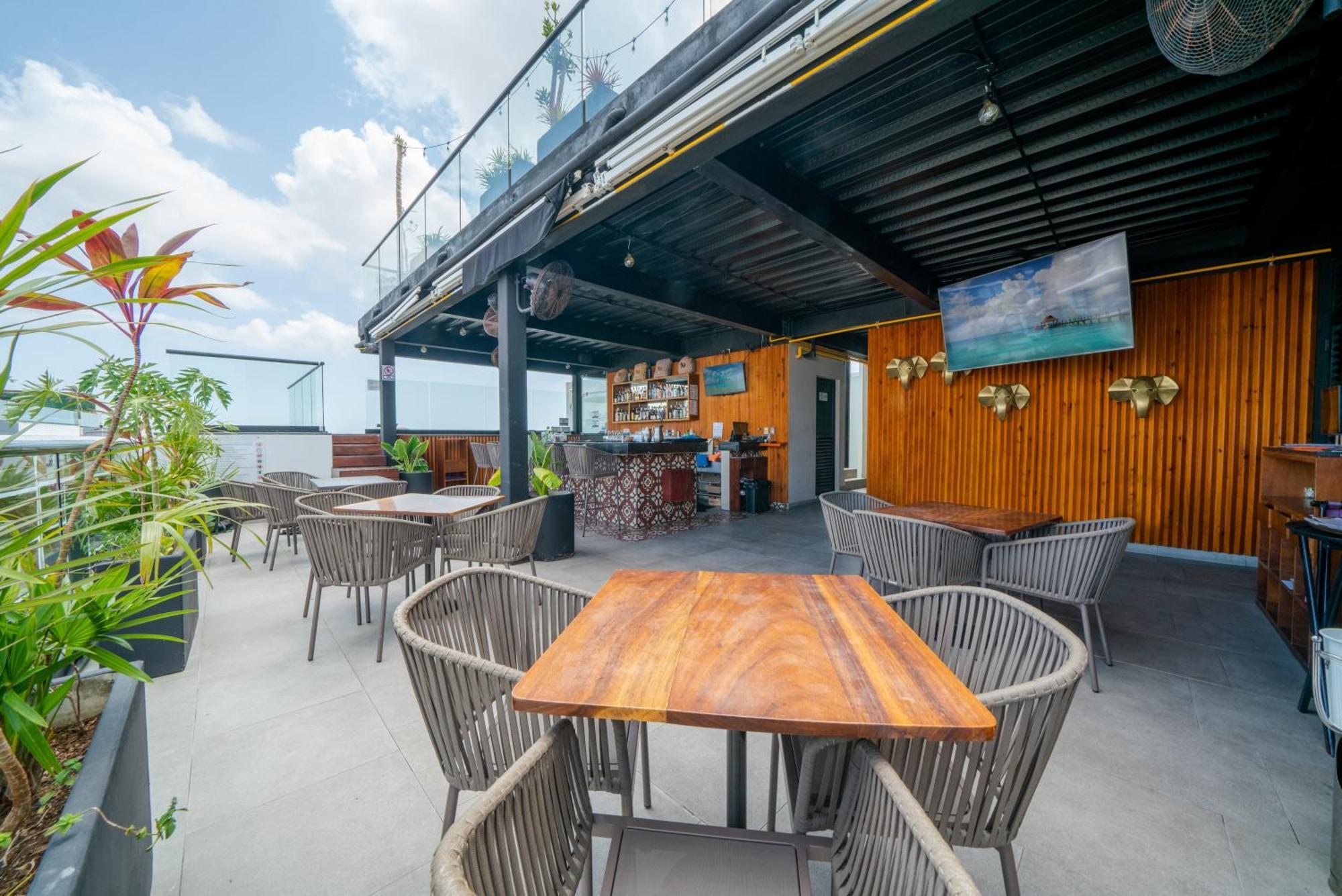 Apartment 1 Bedroom With Rooftop Pool & Bar - At It Residences - Iris Playa del Carmen