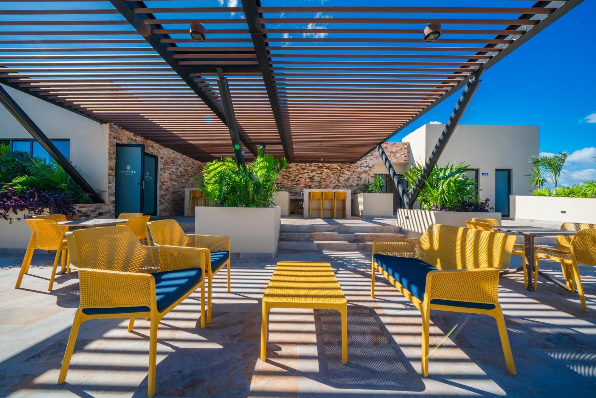 Luxury With Pool And Gym - Modern And - At Syrena Apartment Playa del Carmen
