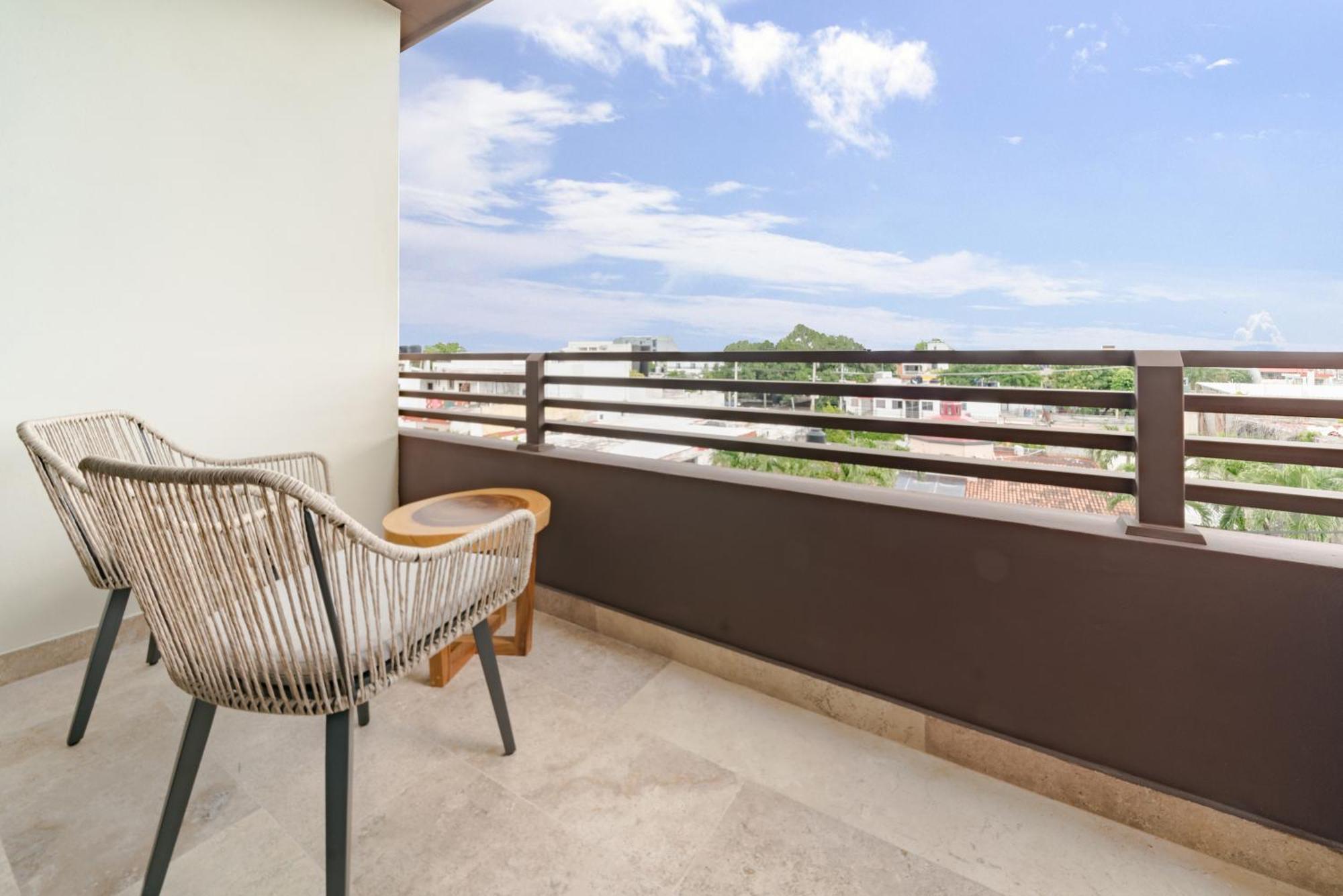 Veranda 210 - Downtown, - At Veranto With Rooftop Pool Apartment *