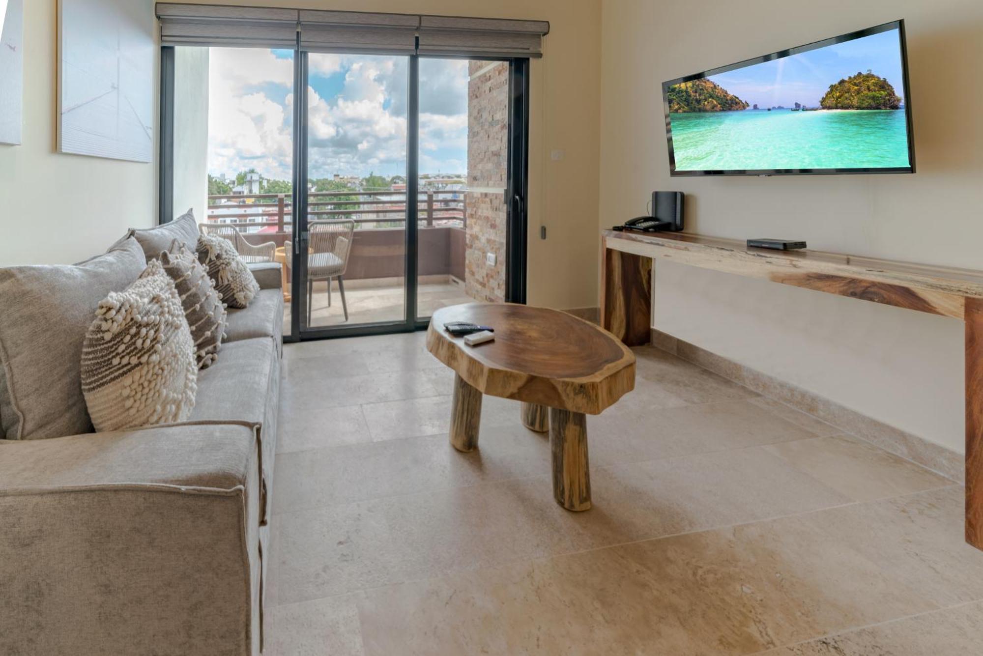 Apartment Veranda 210 - Downtown, - At Veranto With Rooftop Pool Playa del Carmen