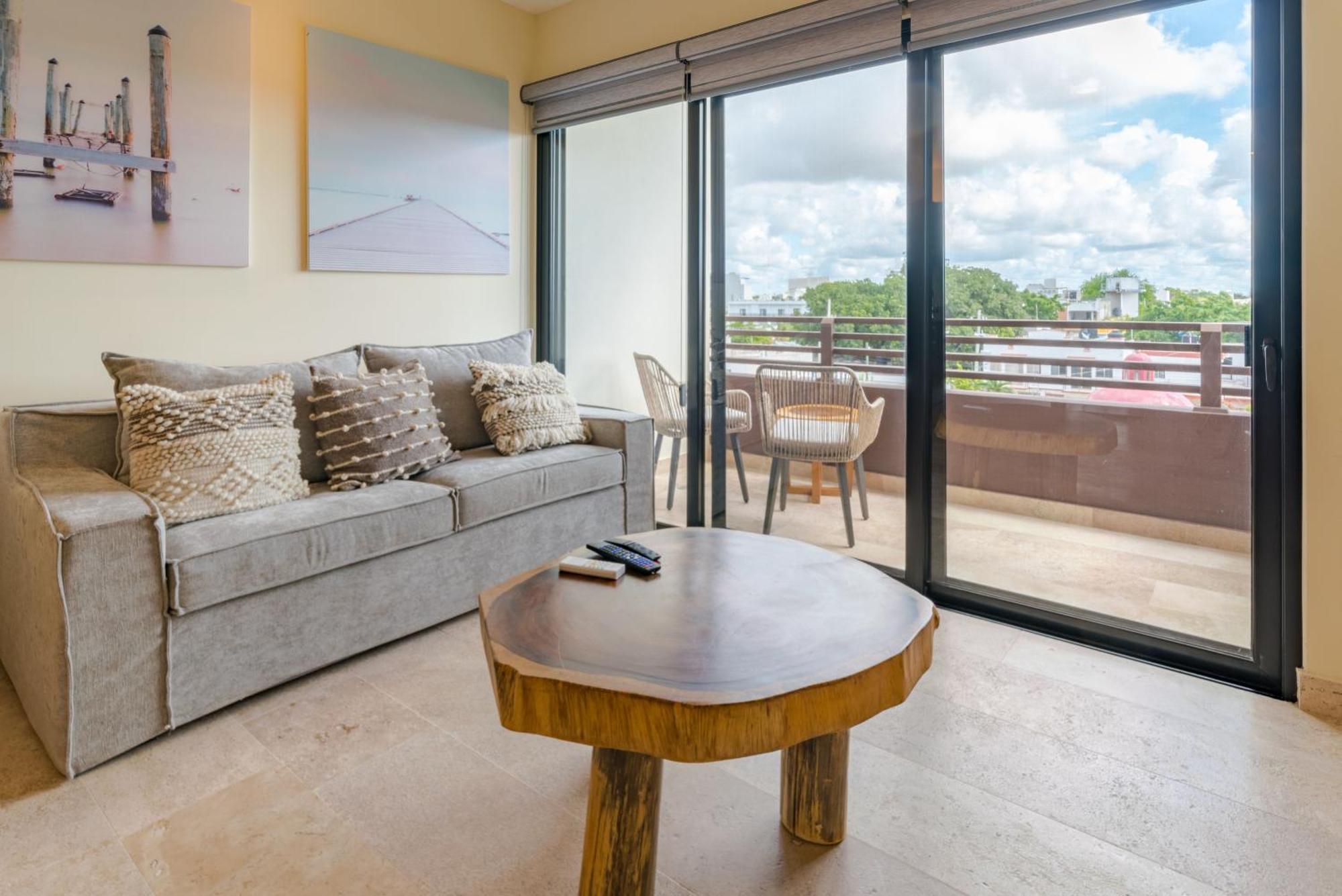 Veranda 210 - Downtown, - At Veranto With Rooftop Pool Apartment Playa del Carmen