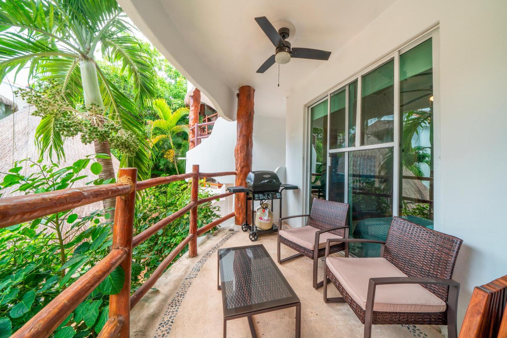 Nhà nghỉ 3 Bedroom With Pool - Lirios Playacar Phase Ll - Melrose Place