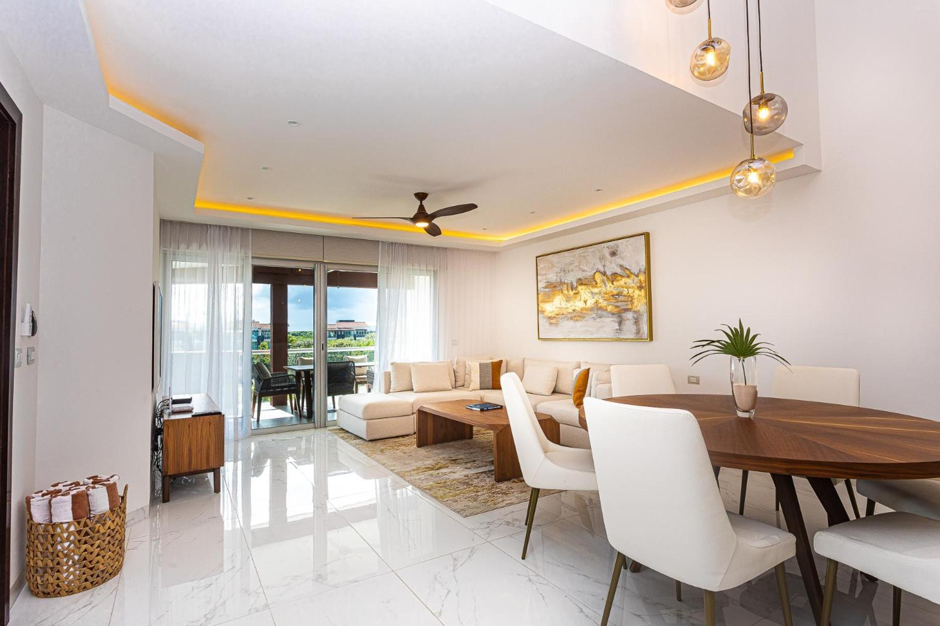 Căn hộ Casa Diva Stunning Ph Ocean View 2 Bedroom & Office At Mareazul Apts