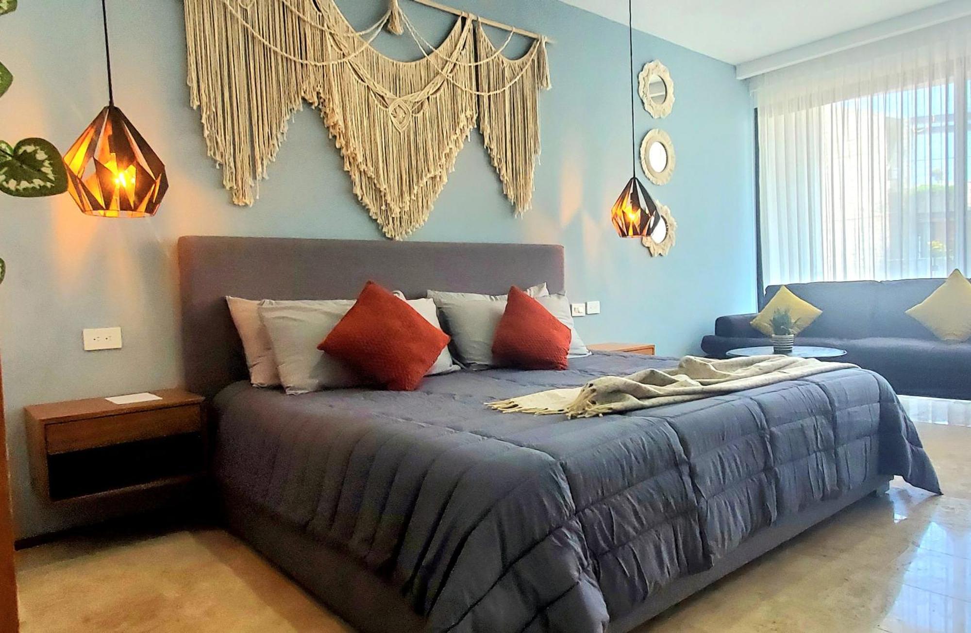 Stylish Loft 4 Blocks From 5 Ave Apartment *