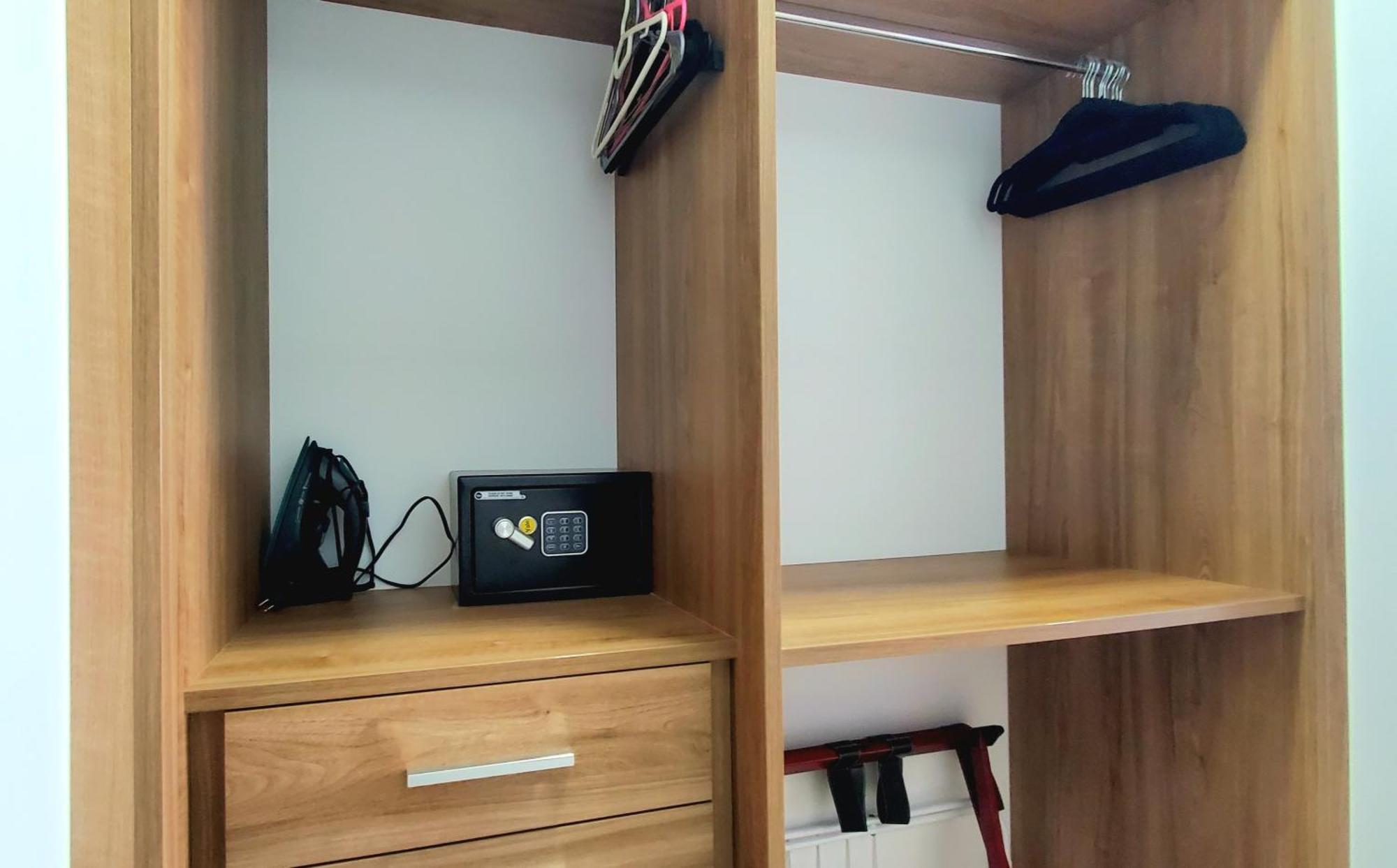 Stylish Loft 4 Blocks From 5 Ave Apartment *