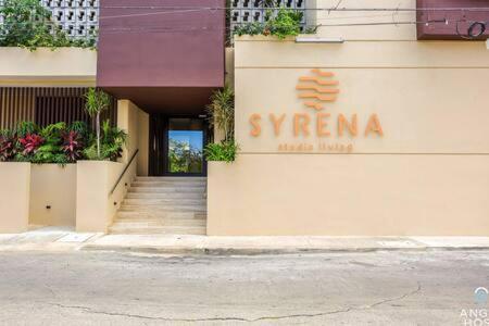 New Syrena Stylish Rooftop Pool Near