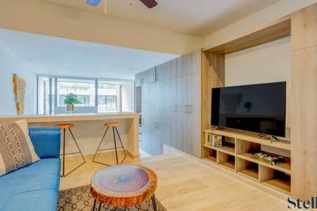New Syrena Stylish Rooftop Pool Near *