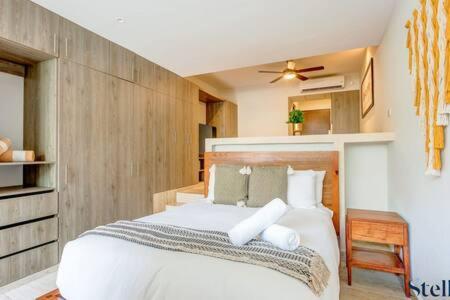 New Syrena Stylish Rooftop Pool Near