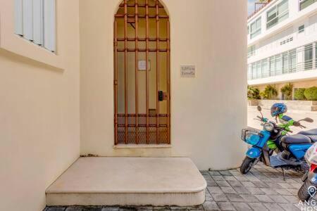 Apartment Pool, Gazebo, Parking, 2 Blocks To Beach & 5th Ave Playa del Carmen