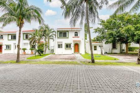 Ideal For Family Trip To Mexico Caribbean Pool Ferienhaus Playa del Carmen