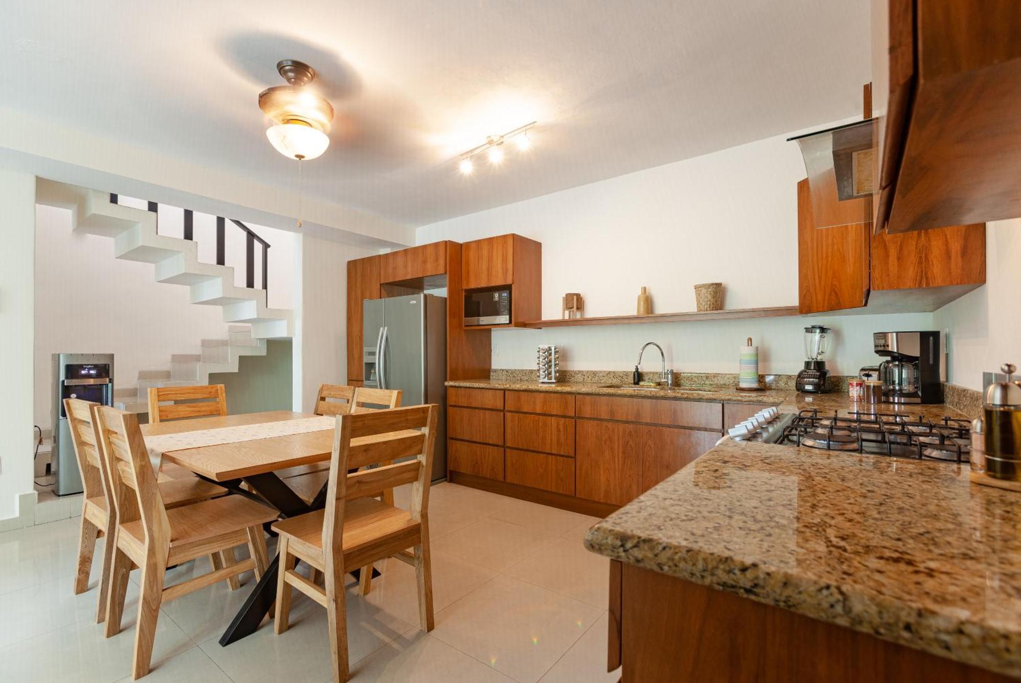 Apartment Via Tendenza Condos *