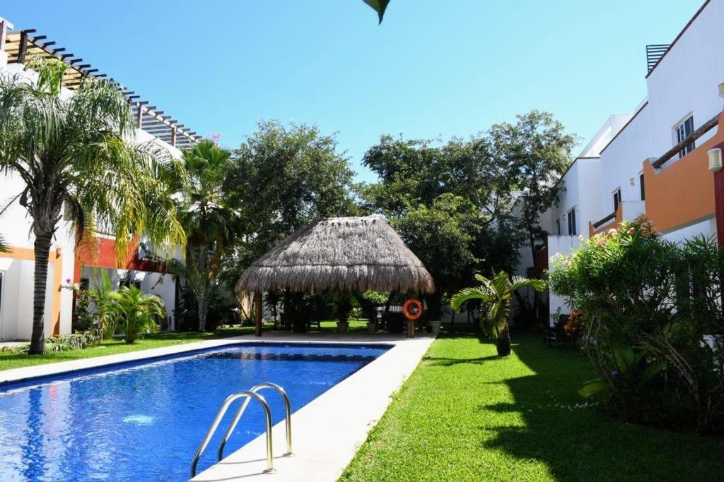 Casa Sol 3 & 4 Bedroom With Swimming Pool Close To The Pousada Playa del Carmen