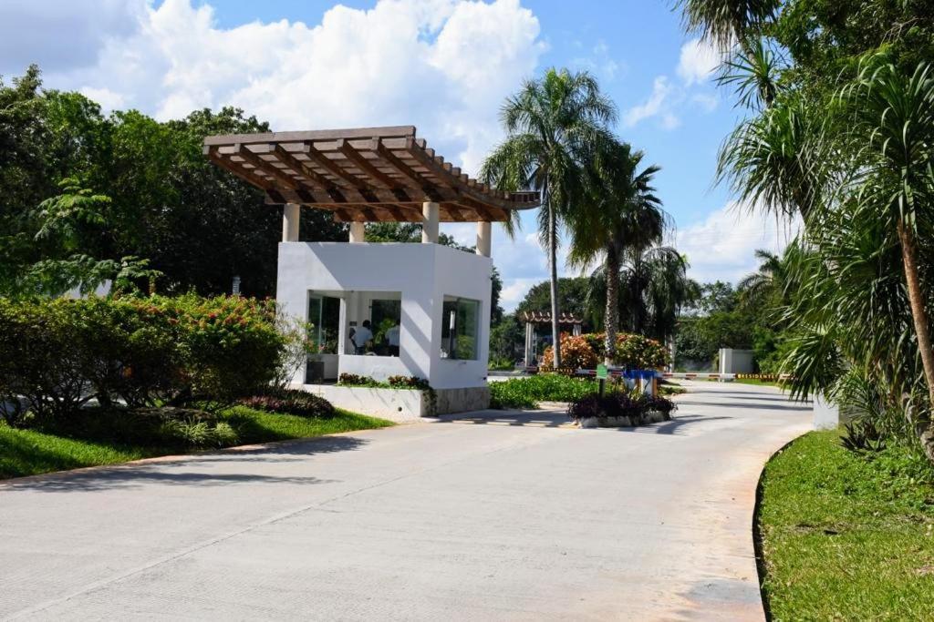 Casa Sol 3 & 4 Bedroom With Swimming Pool Close To The Pousada Playa del Carmen