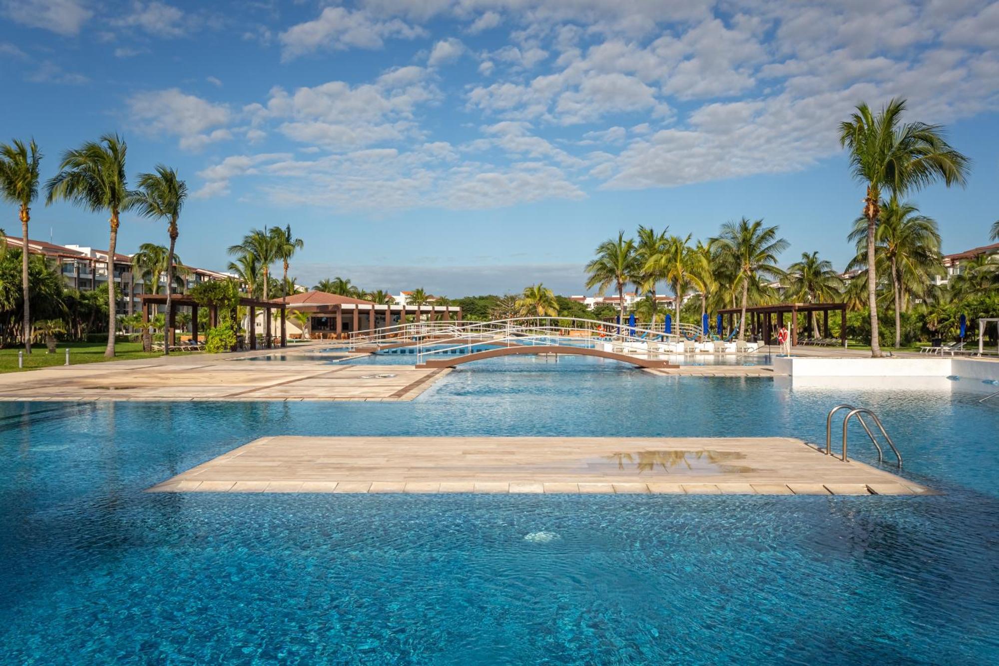 Casa Marbella Ocean View Penthouse Apts Apartment *