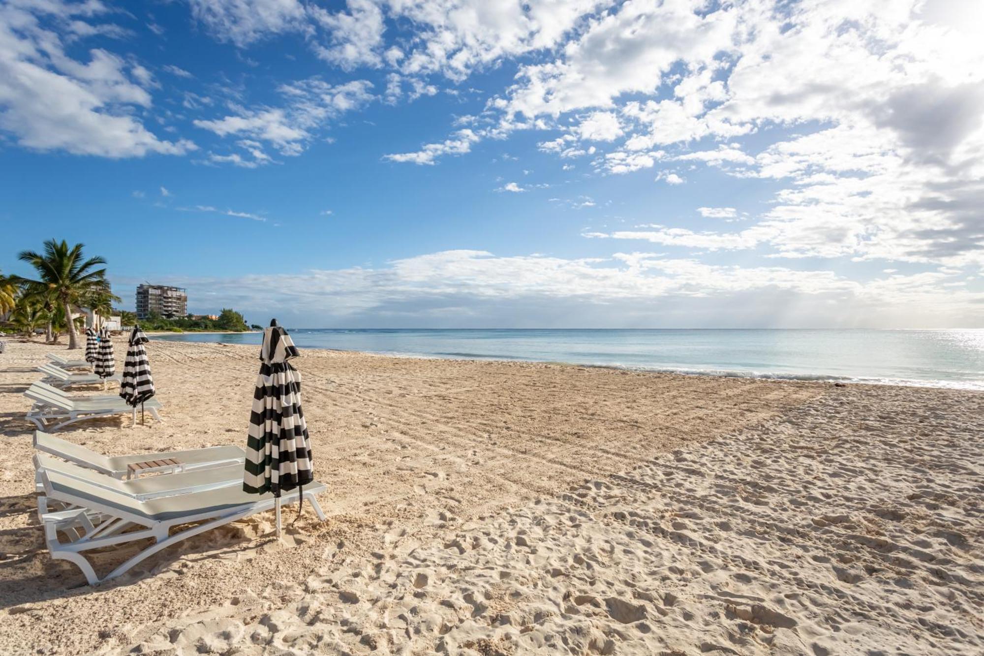 Casa Marbella Ocean View Penthouse Apts * Playa del Carmen