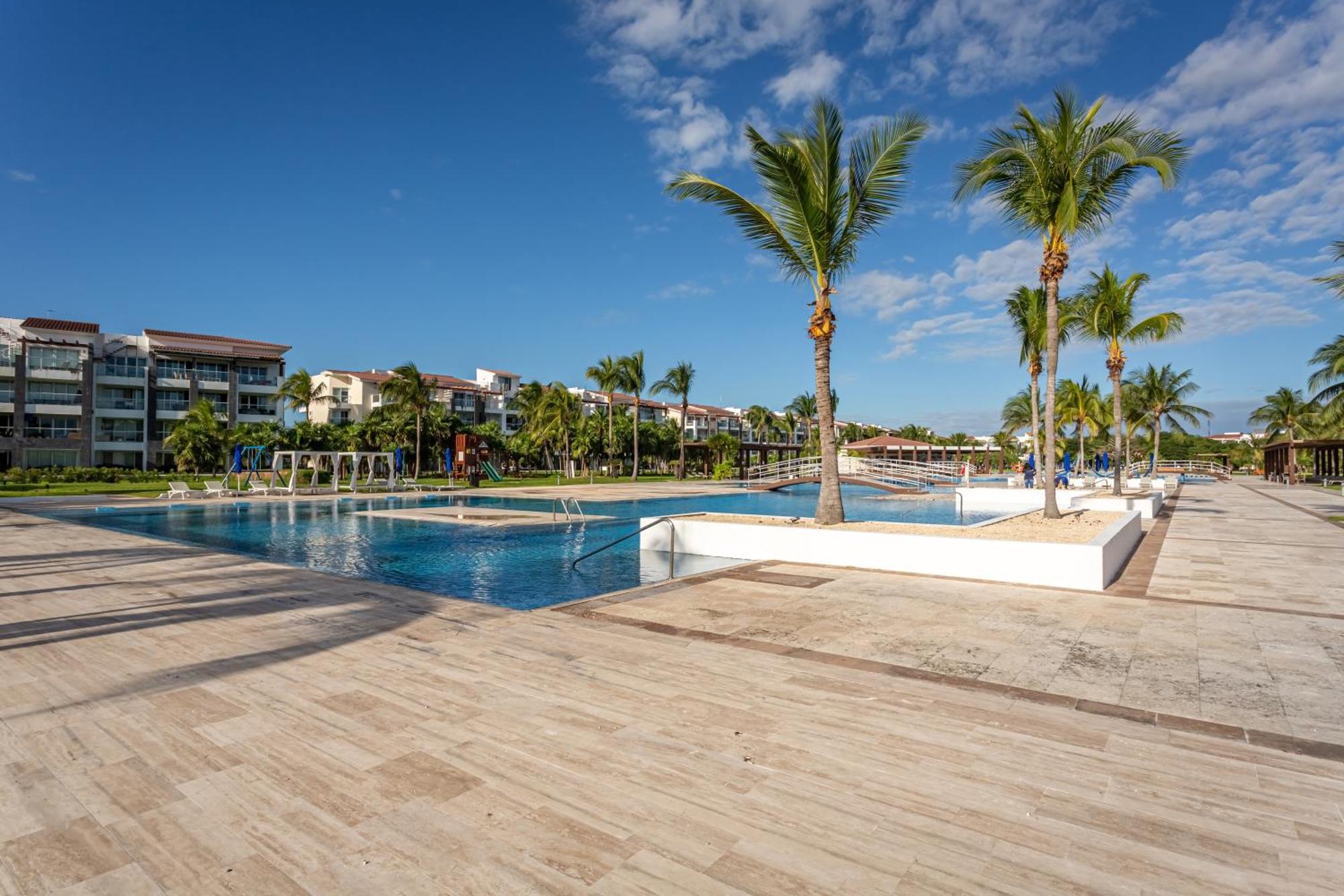 Casa Marbella Ocean View Penthouse Apts Apartment
