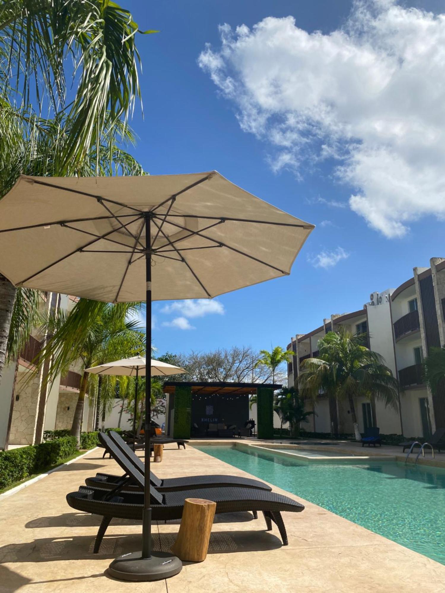 Cozy Poolside Apartamento