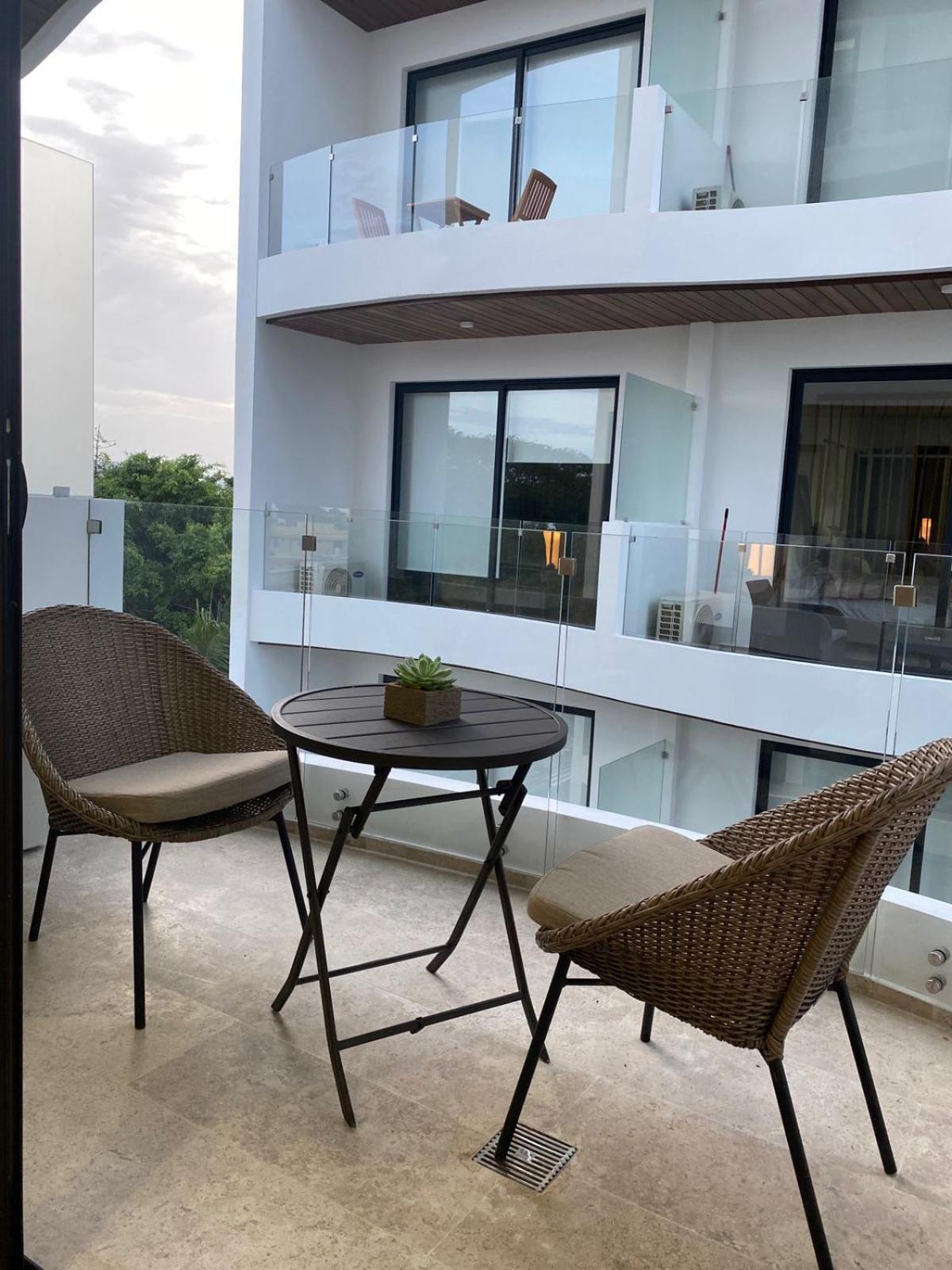 Khách sạn hẻo lánh Chez Alam At Midtown 2 *